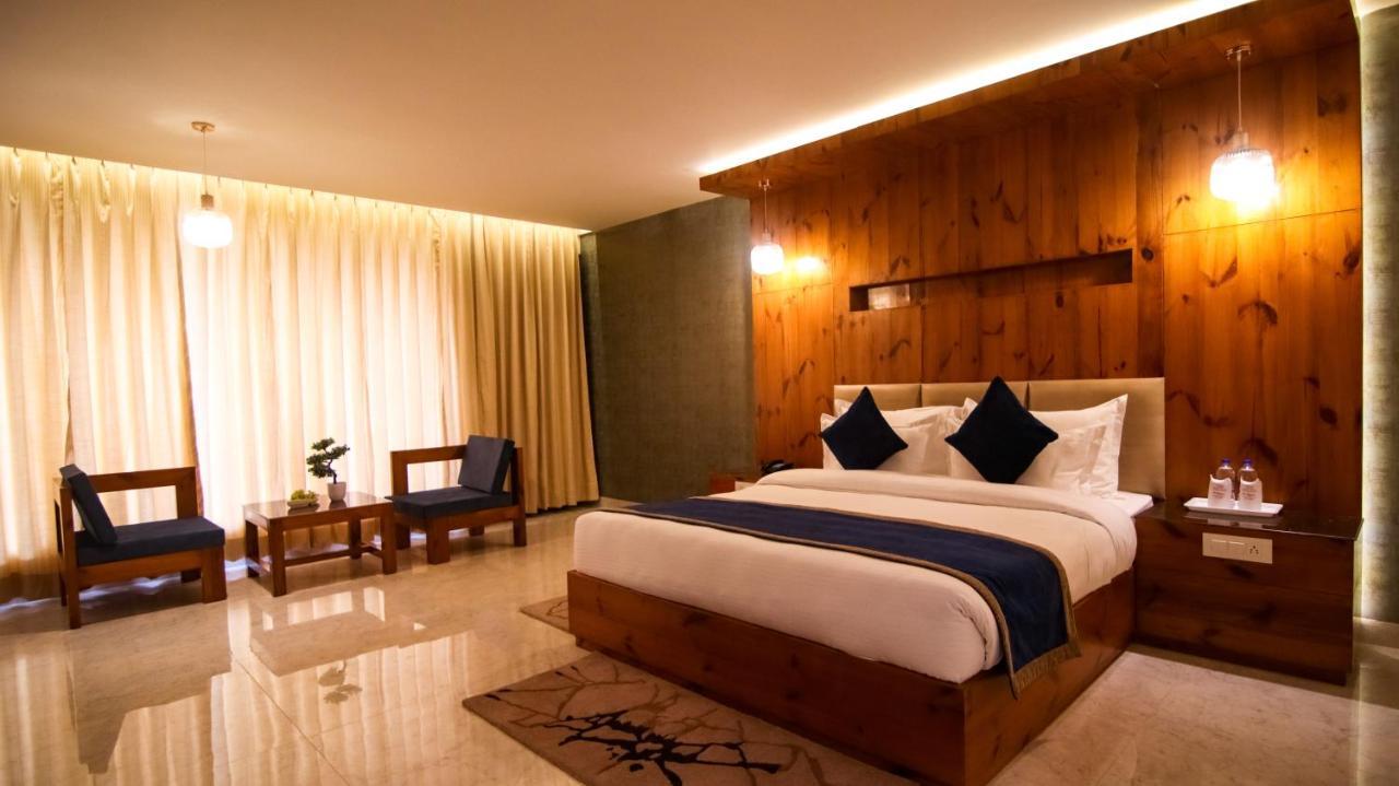 Golden Fern Resort Шимла Экстерьер фото