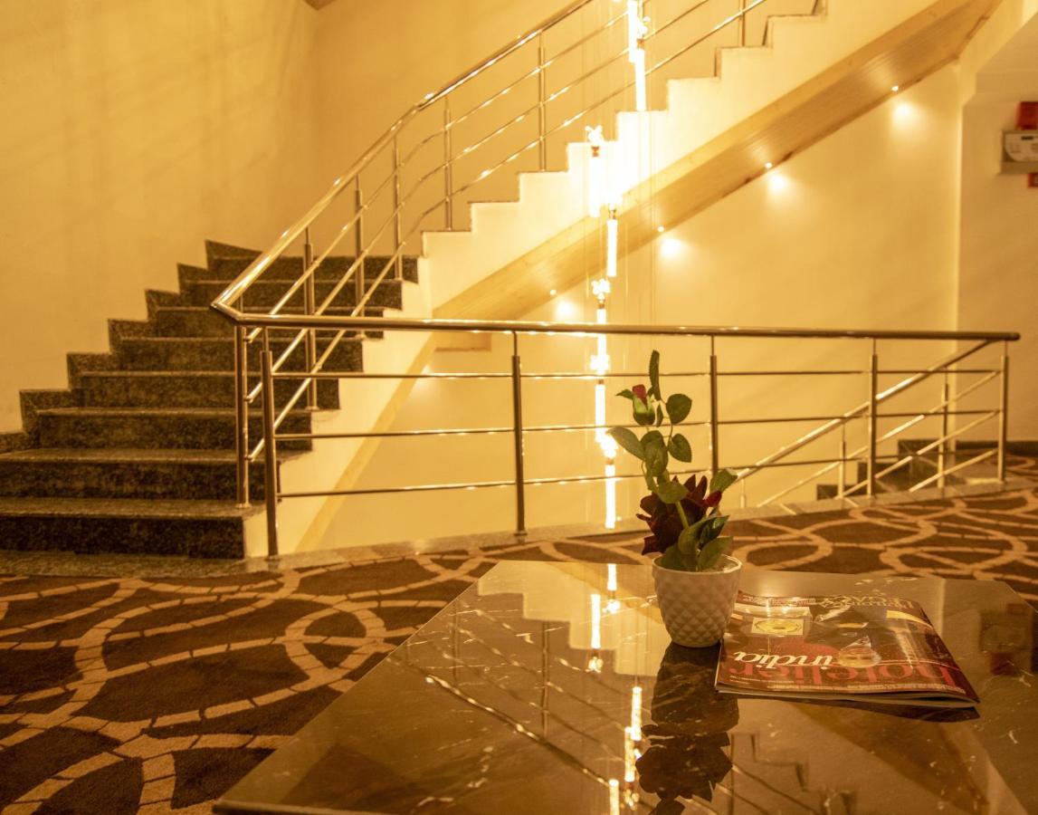 Golden Fern Resort Шимла Экстерьер фото