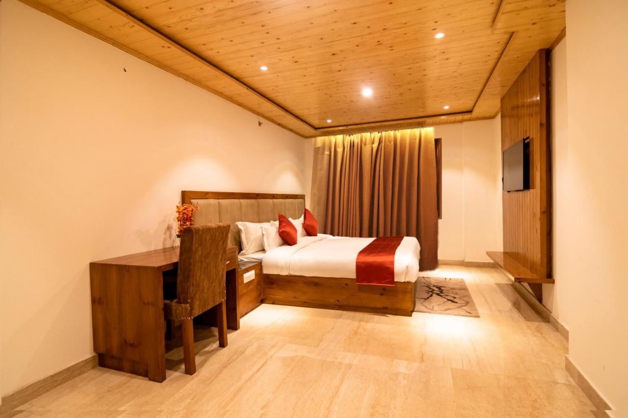 Golden Fern Resort Шимла Экстерьер фото
