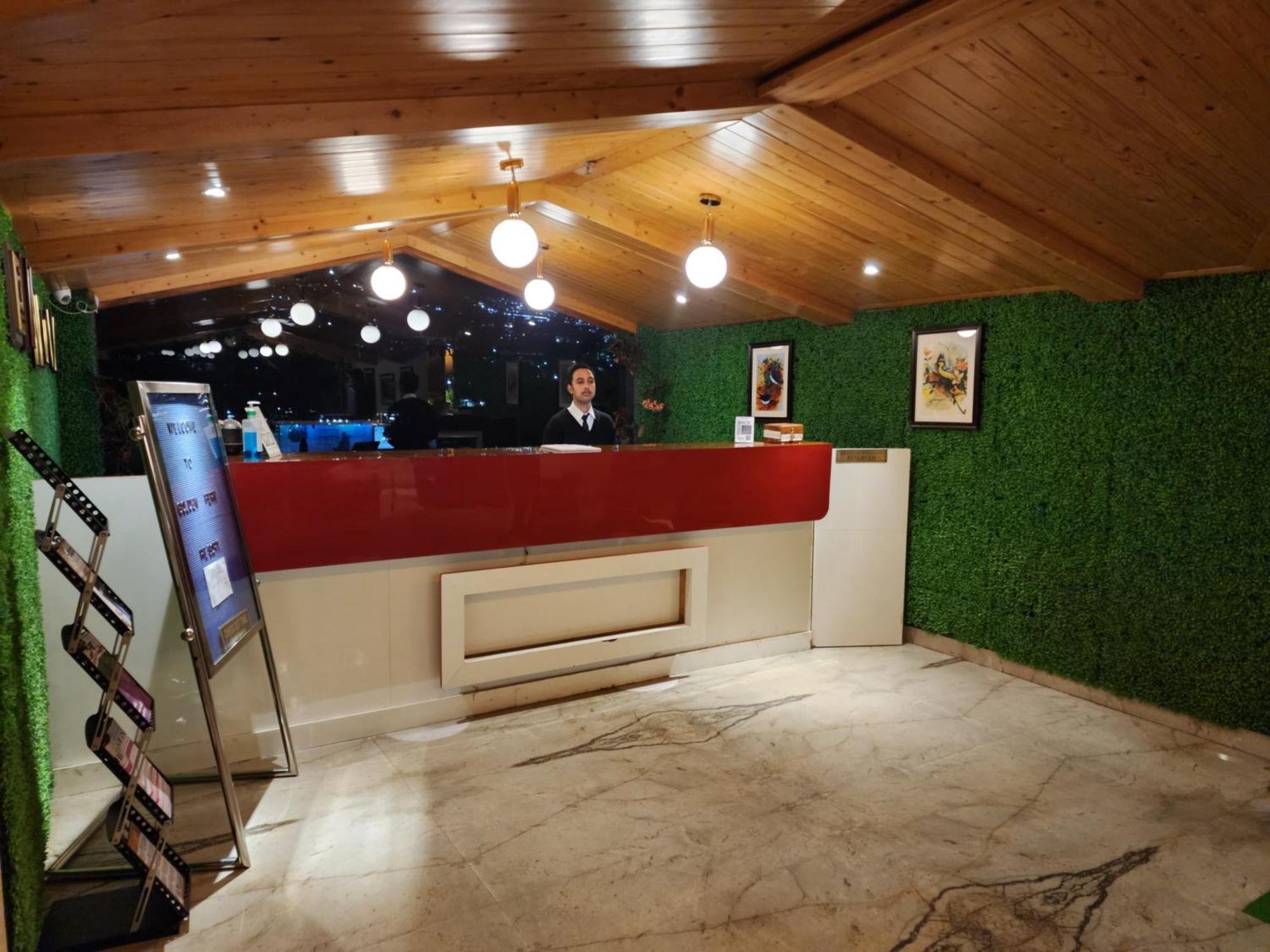 Golden Fern Resort Шимла Экстерьер фото